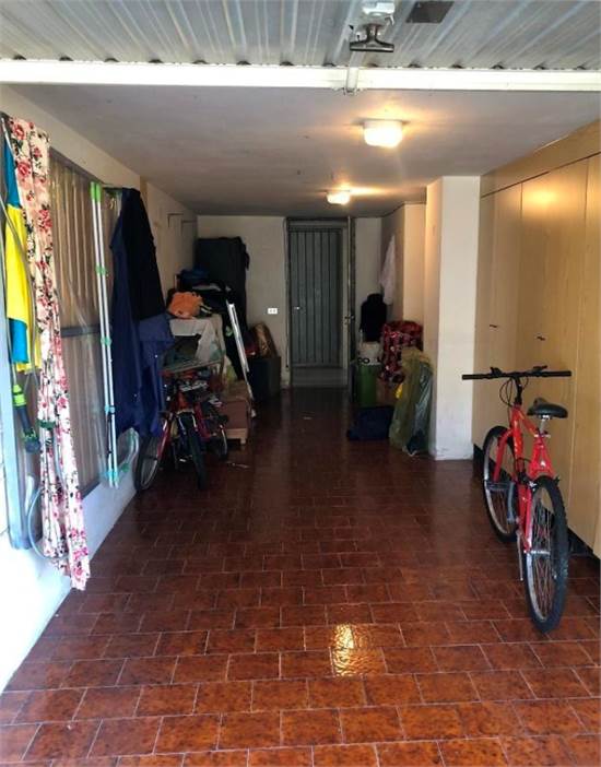 Photo 33